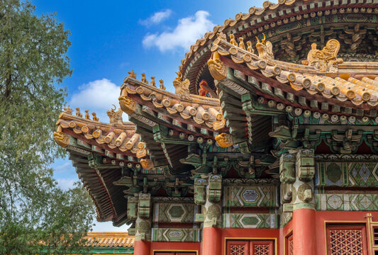 古建筑屋檐吉兽
