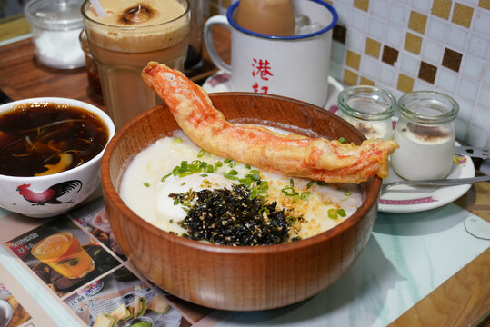 港式蟹柳公仔面蟹柳汤面