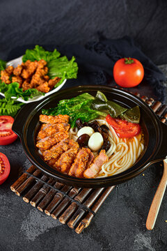 酸汤小酥肉砂锅米线