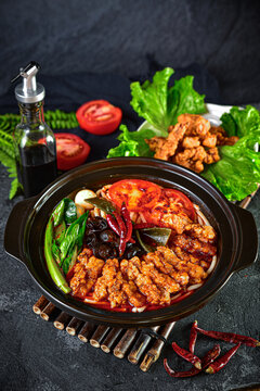 川香小酥肉砂锅米线