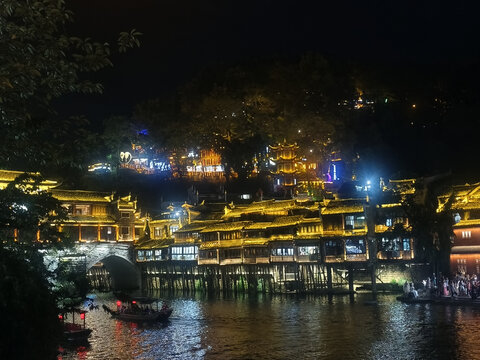 凤凰古城夜景