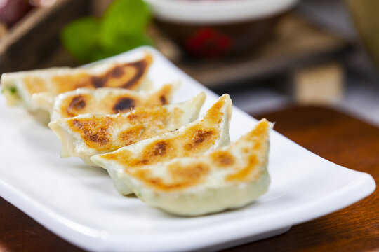 香煎韭菜饺子