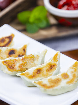 香煎韭菜饺子
