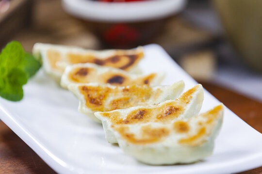 香煎韭菜饺子