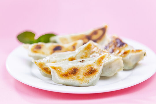 香煎韭菜饺子