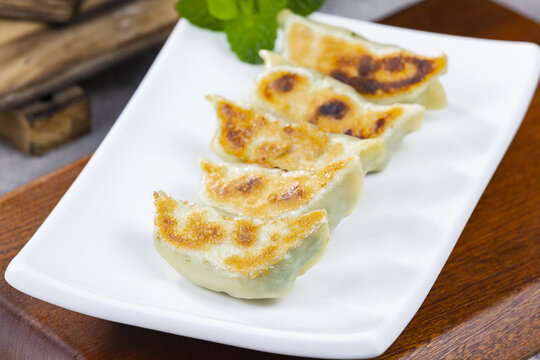 香煎韭菜饺子