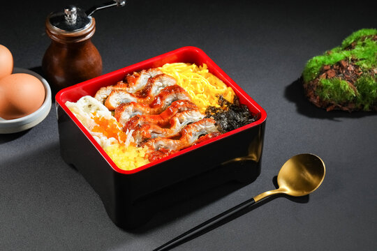 蒲烧鳗鱼饭