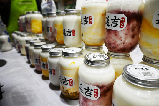 延吉市场上的酸奶