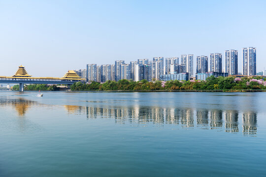 柳州江边楼盘