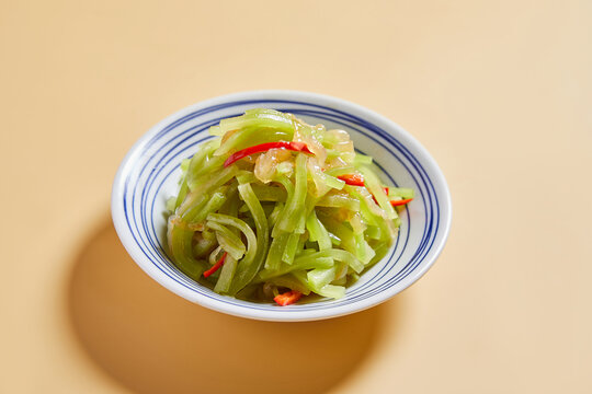 莴笋海蜇丝