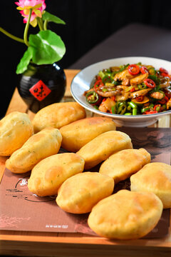 辣子鲍鱼配油饼