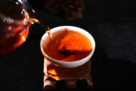 云南普洱茶熟茶西半山汤色
