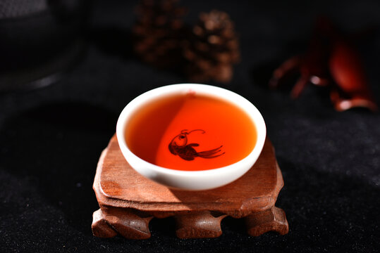 云南普洱茶熟茶冰岛汤色