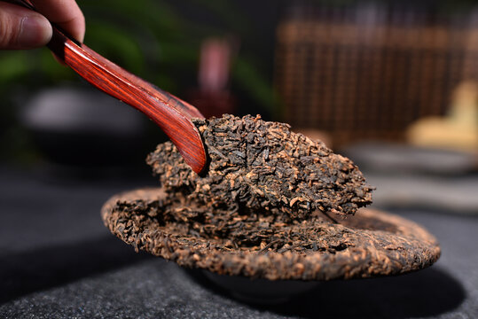 云南普洱茶熟茶西半山茶饼