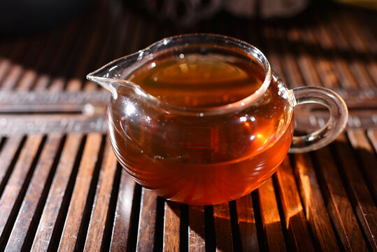 云南普洱茶熟茶西半山汤色