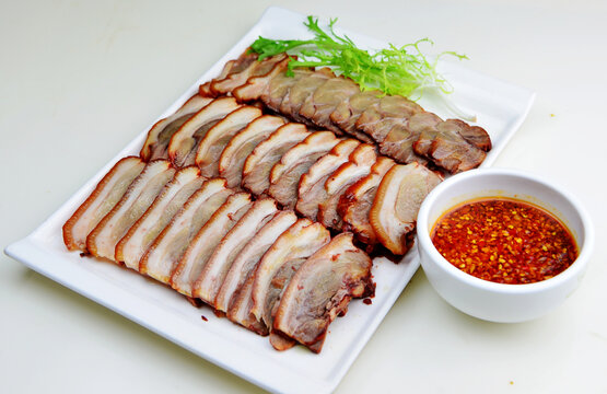 黄金霸王肘