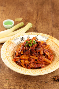 红焖羊排土豆