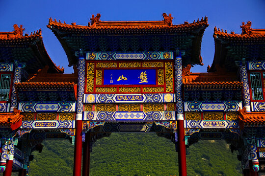 盘山大门中式牌坊