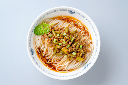 酸豆角肉沫粉