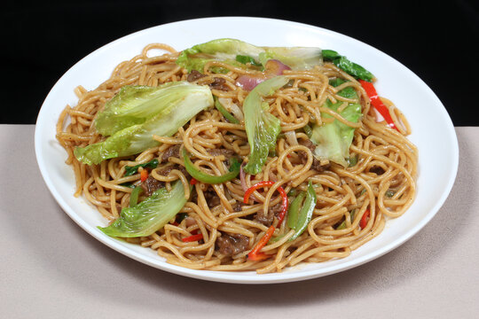 羊肉炒意粉