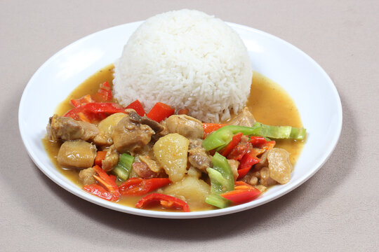 土豆鸡盖码饭