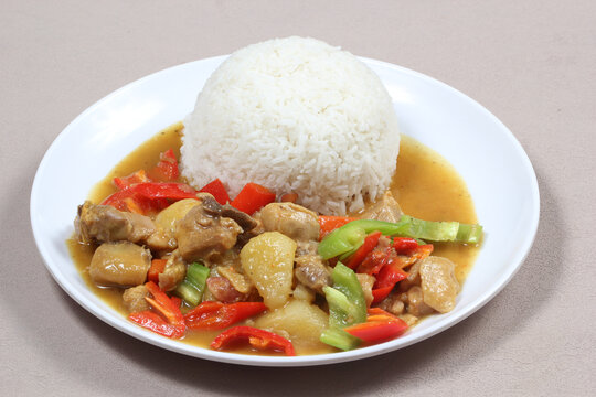 双椒炒鸡盖饭