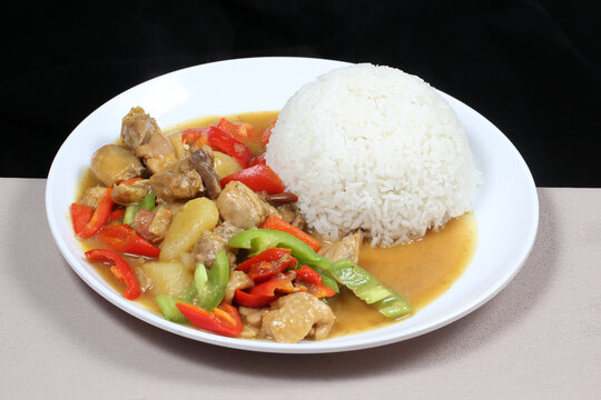土豆焖鸡饭