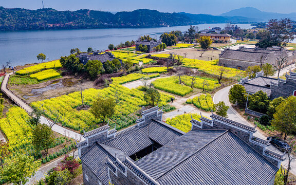 赣州赣县区夏浒古村油菜花开美如画