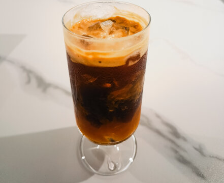 一杯冰黑咖啡