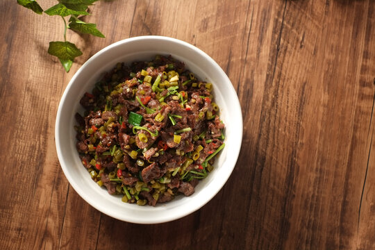 酸豆角炒牛肉