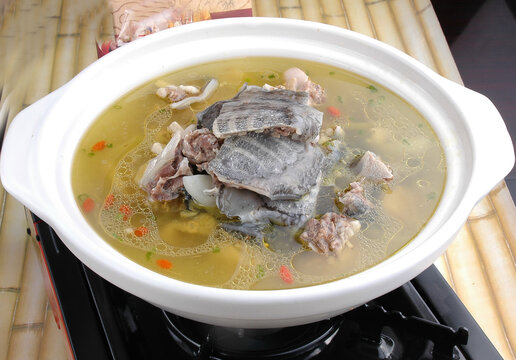 甲鱼焖鸡