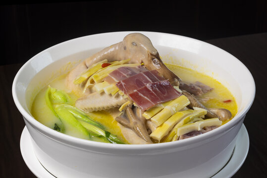芦干老鸭煲老鸭汤