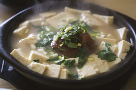 豆腐狮子头砂锅
