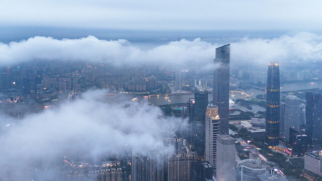 广州城市平流雾云雾云海