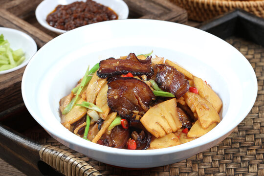 春笋炒腊肉