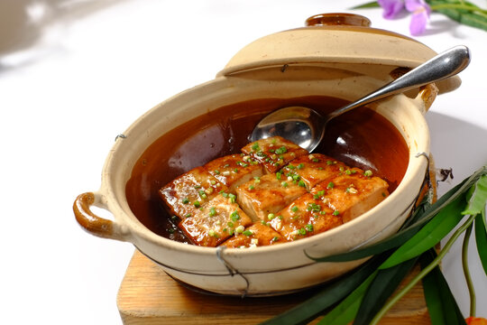 客家砂锅酿豆腐