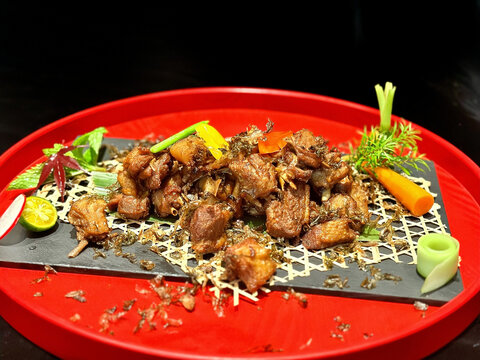 宫庭干菜御香鸭