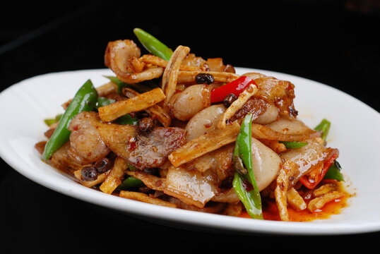 萝卜干回锅肉