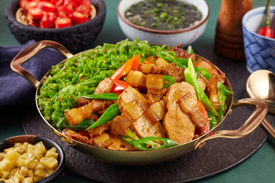 香干炒五花肉饭