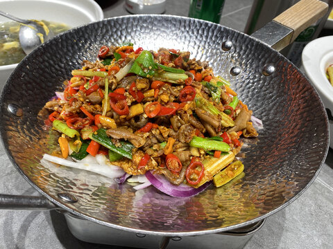 干锅鸡杂