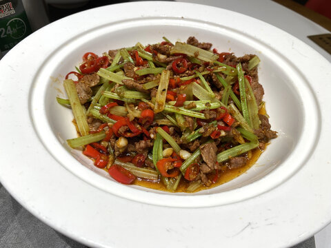 小炒黄牛肉