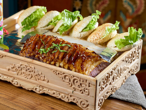 烧饼夹牛肉
