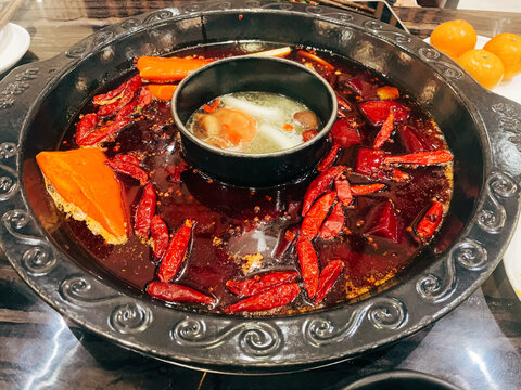 鸳鸯牛肉老火锅