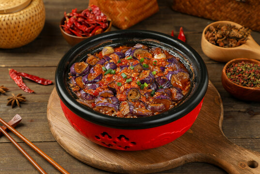 砂锅肉沫茄子