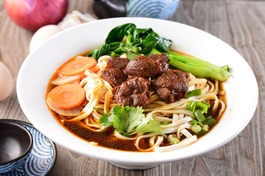 红烧牛肉面
