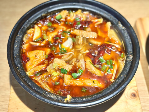 水煮肉片砂锅