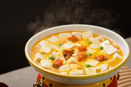 鲜蟹黄豆腐