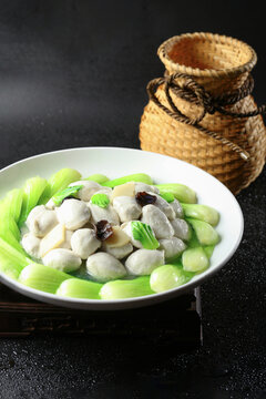 鱼丸扒油菜