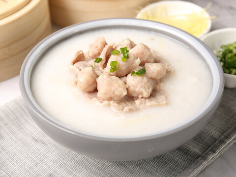 生滚粥肉丸肉片粥