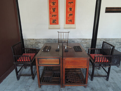刘青霞故居家具